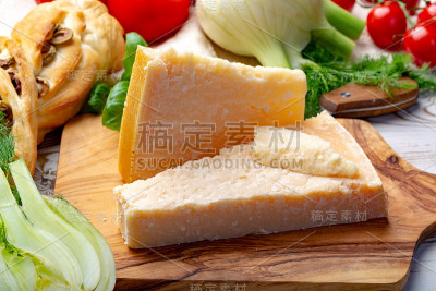原汁意大利奶酪，陈年帕玛森牛奶奶酪，帕玛森干酪片