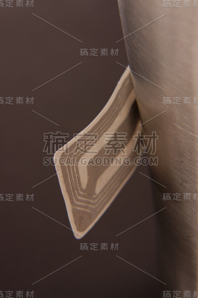 集成天线的RFID智能标签