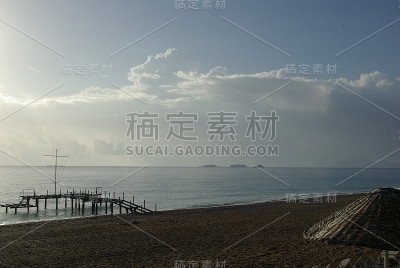 飞翔的云