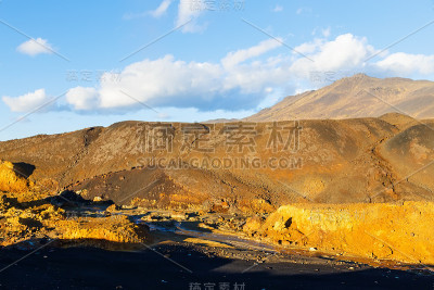 环境问题。铜矿石的提取和加工结果