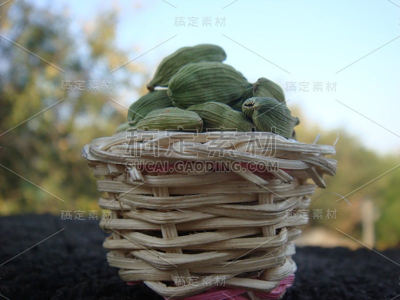 小豆蔻在篮子里