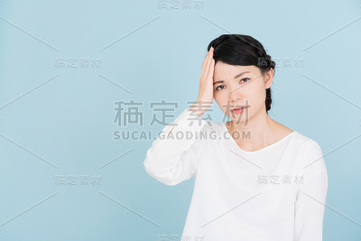 生病的年轻女子