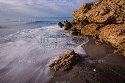 Torrox海滩，位于西班牙太阳海岸(马拉加)的中心