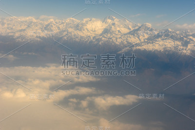 喜马拉雅山山脊鸟瞰图尼泊尔