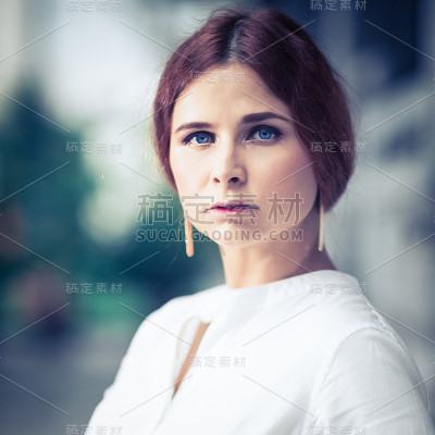 一个美丽女人的肖像