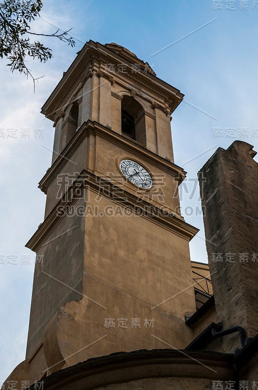 科西嘉岛:在古老的巴斯提亚城堡中心，从1636年到1666年，岛上最大的教堂圣约翰浸礼会教区教堂