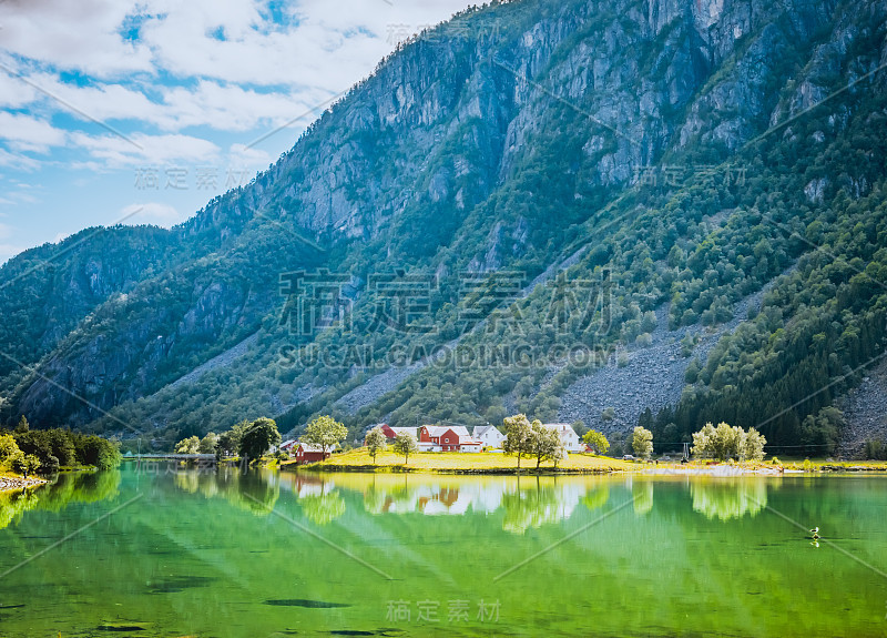 挪威哈丹格峡湾景观。