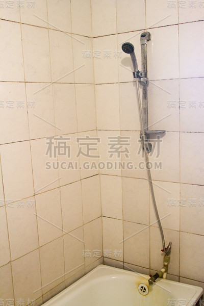 旧的坏了淋浴
