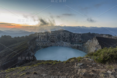 达瑙库塔努阿穆里火山口