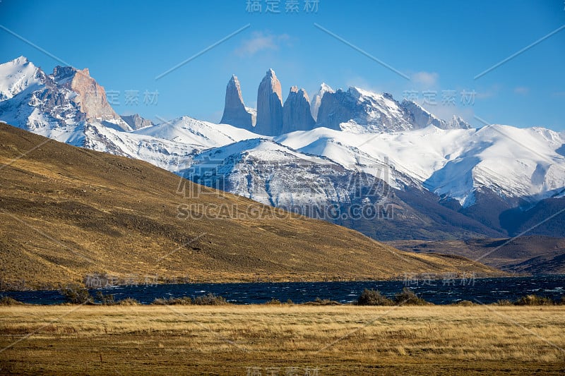 南智利巴塔哥尼亚Torres del Paine的景观