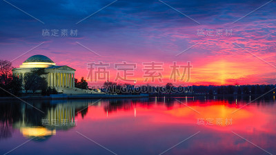 杰弗逊纪念堂的日落