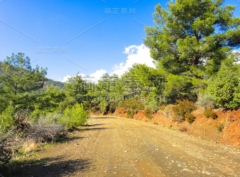 土耳其山区的公路