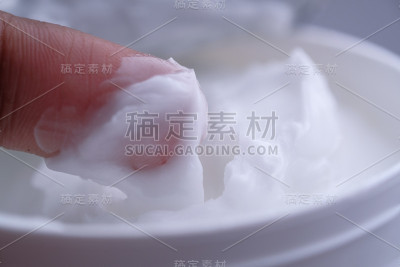 特写面霜在一个容器