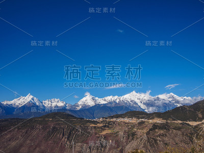 中国云南梅里雪山景观。