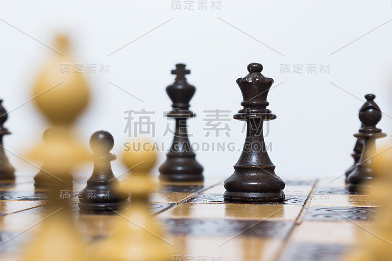 棋盘上的象棋