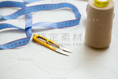 裁缝用的缝纫工具和设备