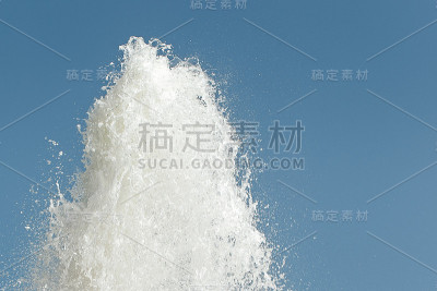 喷泉流眼泪