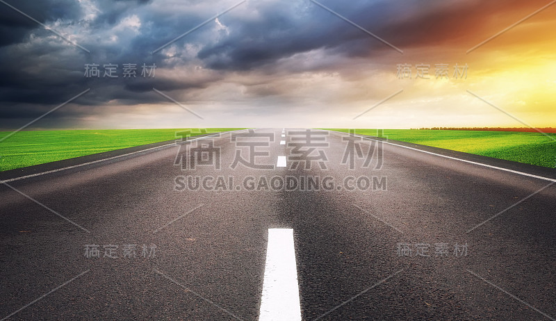 深的道路。