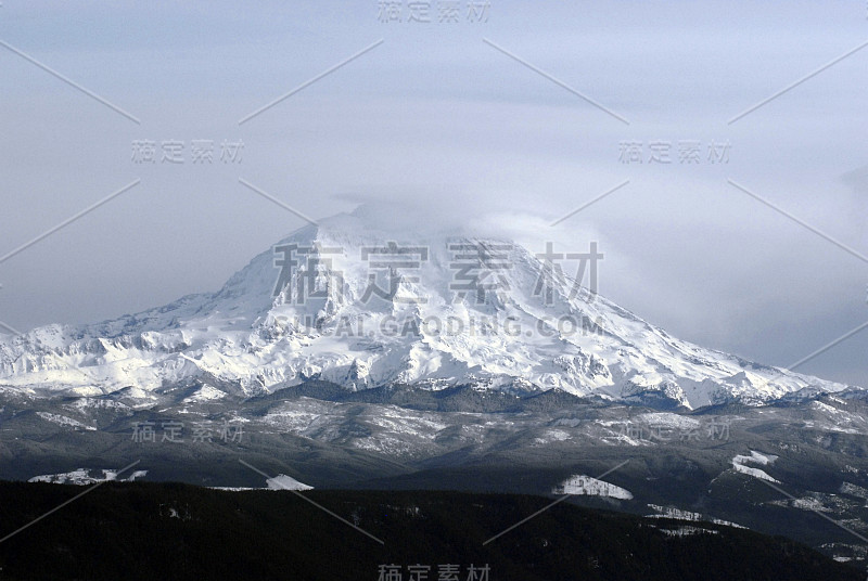 雷尼尔山