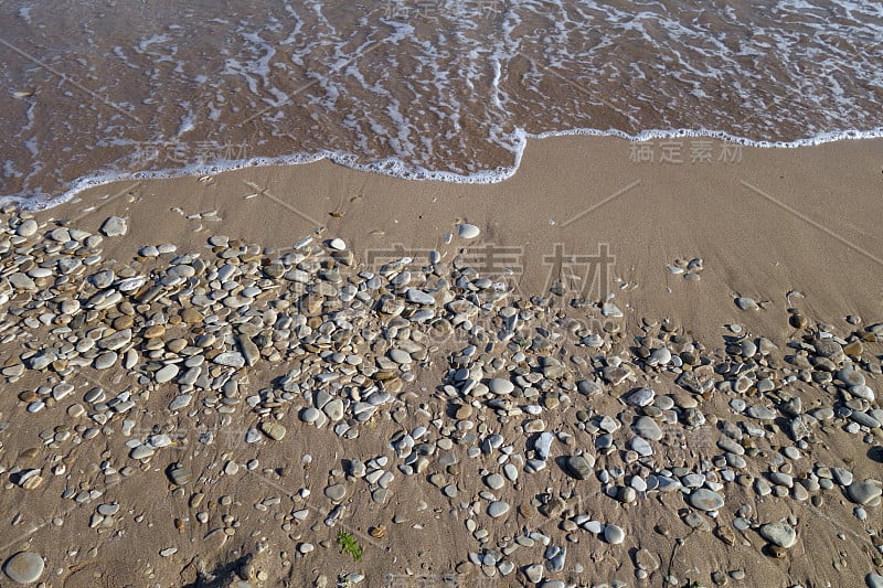 小石头沙和海浪