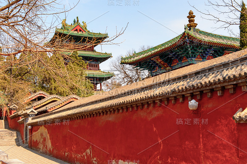 在正宗少林寺(少林寺)的宝塔，一个禅宗佛教寺庙。联合国教科文组织世界遗产