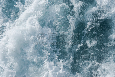 水面上的气泡