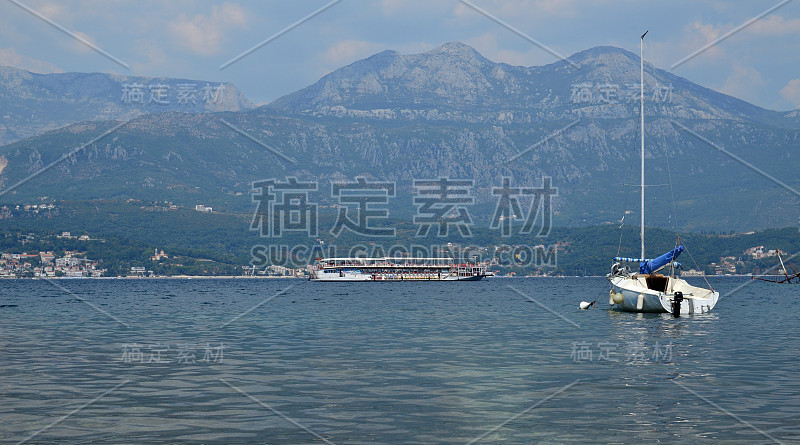 Touristic boat while sailing