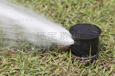 高尔夫球场洒水器