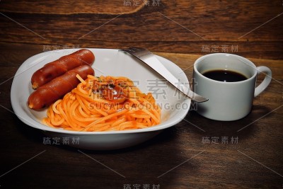 番茄酱意大利面