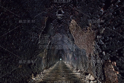 蓝岭隧道翻新工程