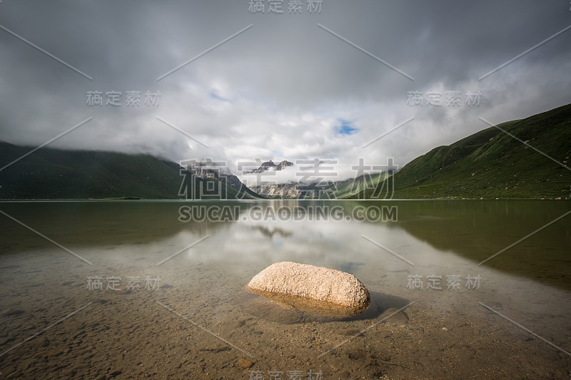 湖景念宝玉泽