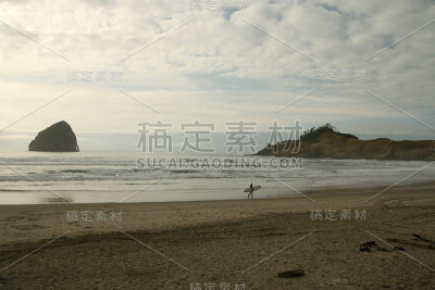 冲浪和干草堆岩