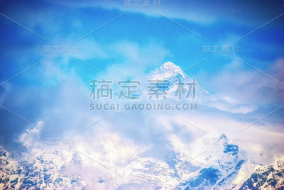 珠穆朗玛峰。