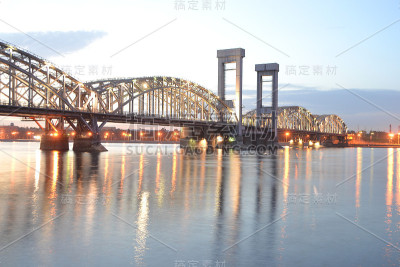 芬兰铁路桥的夜晚