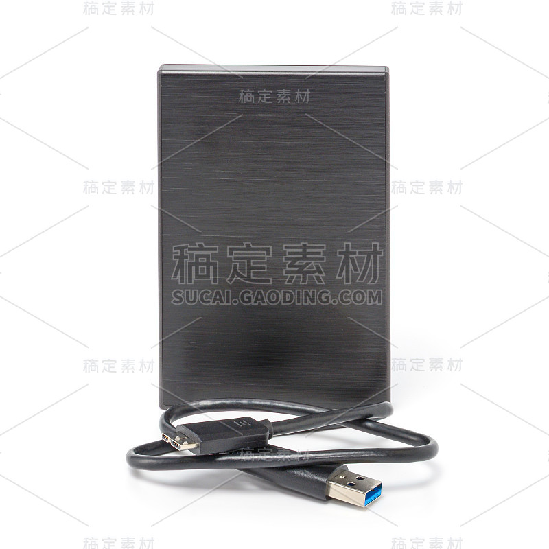 外置黑色硬盘盘，usb 3.0连接线。在便携式硬盘上存储数据的最佳方式。近前视图孤立的白色背景。