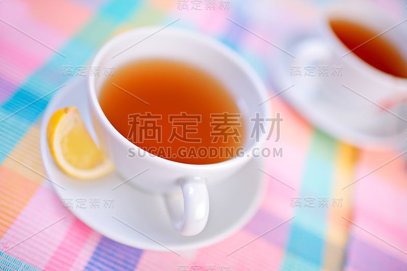 几杯茶和一个柠檬