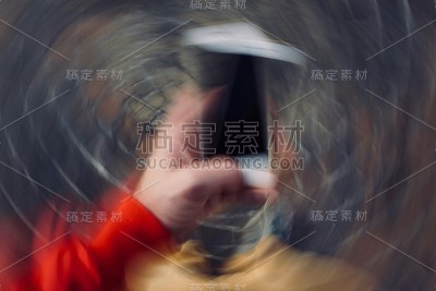 手持智能手机的助手，使用了这项技术