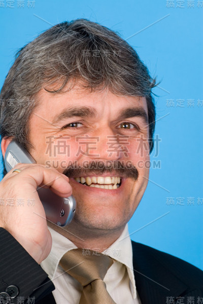 有手机的商人