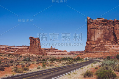 摩押沙漠之路。拱门国家公园