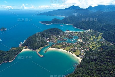 Paraty海湾全景在阳光明媚的一天，里约热内卢de Janeiro，巴西。伟大的景观。旅游目的地。