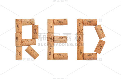 由葡萄酒软木塞孤立在白色上形成的红色字