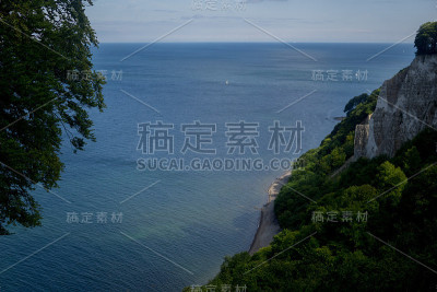 鲁根岛上的白色岩石