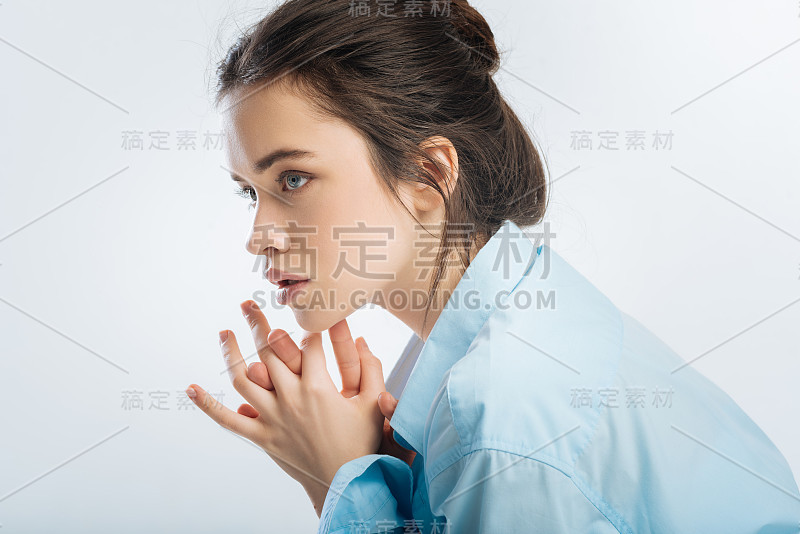 体贴的、讨公道的女人