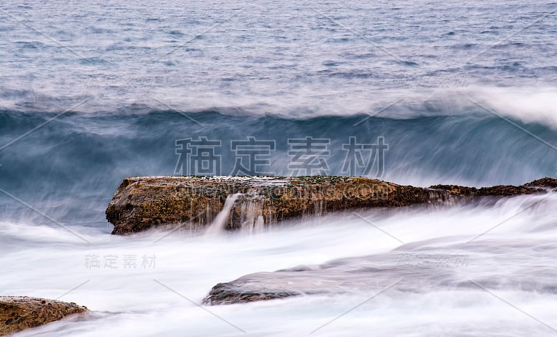 海滩上的岩石