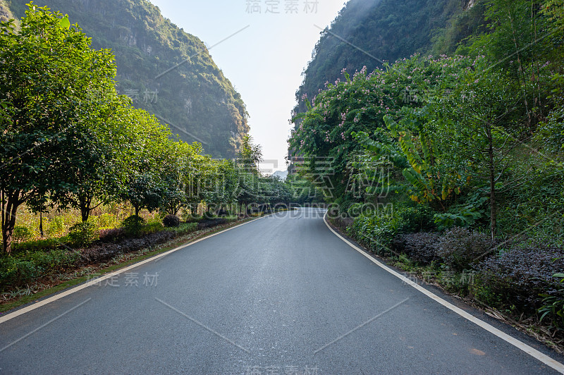 阳朔的空路和山