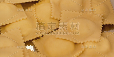 一些饺子