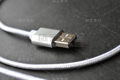 白色USB 2.0线用于微型USB