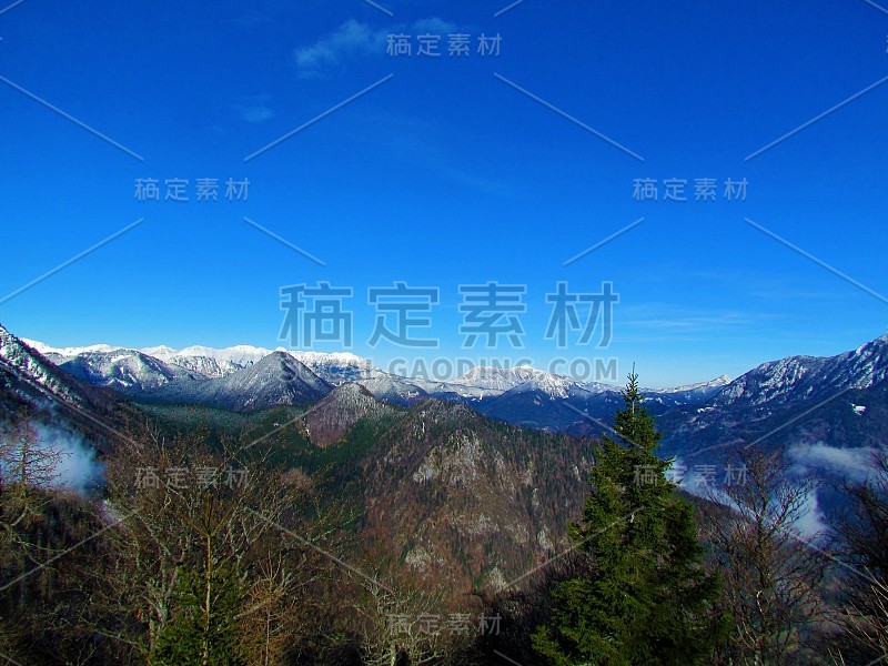 卡拉万克山的风景