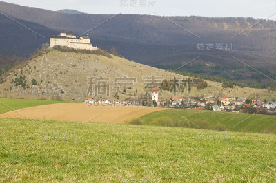 斯洛伐克Krasna Horka castle