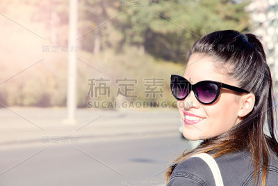 积极的女性